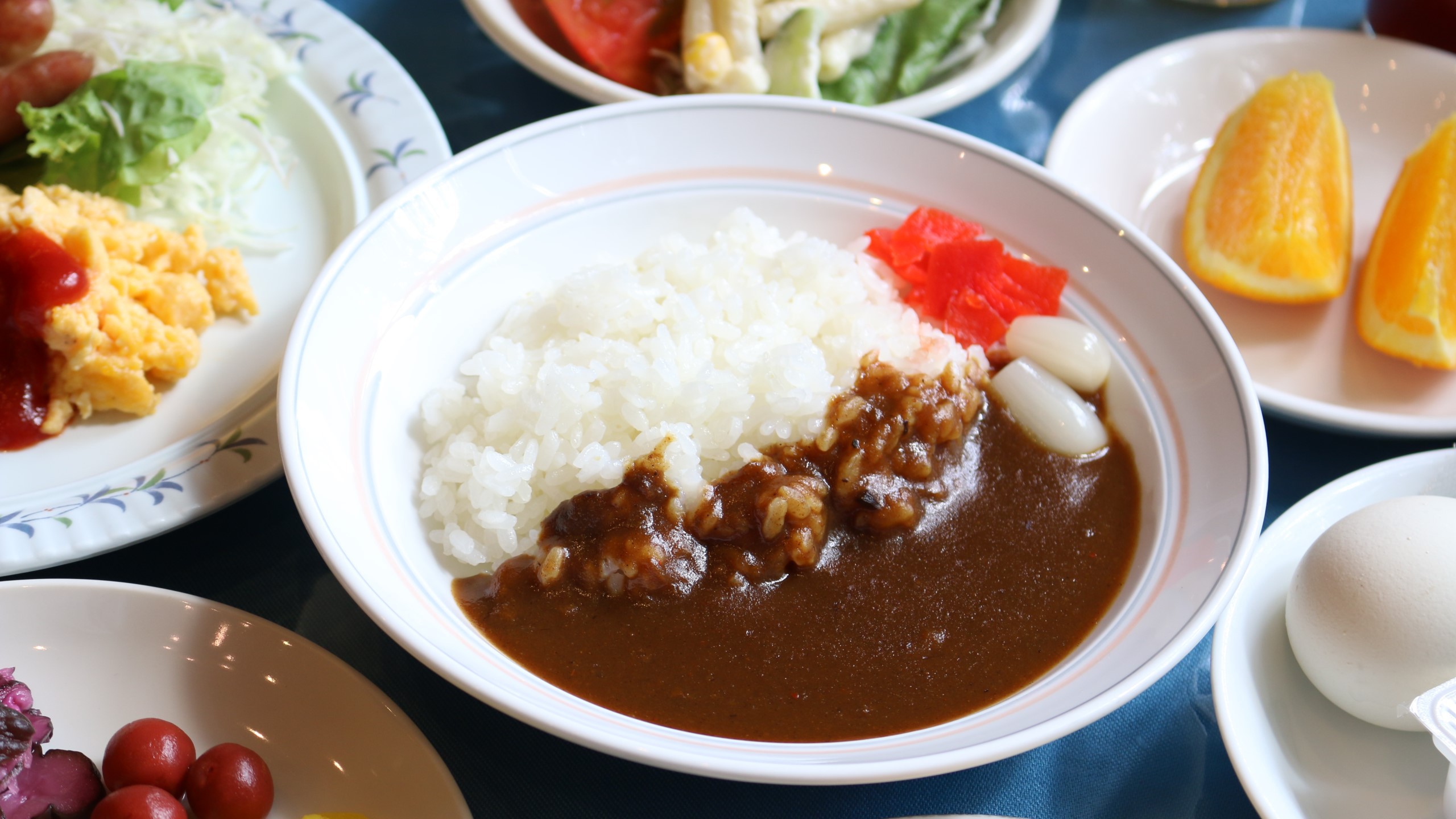 『朝食お母さんの手作りカレー（イメージ）』