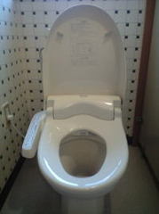 シャワートイレ