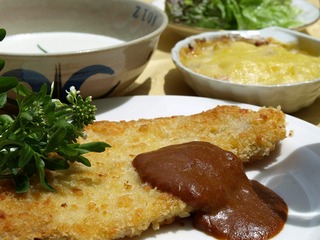 エスカロップにクレソンを添えて