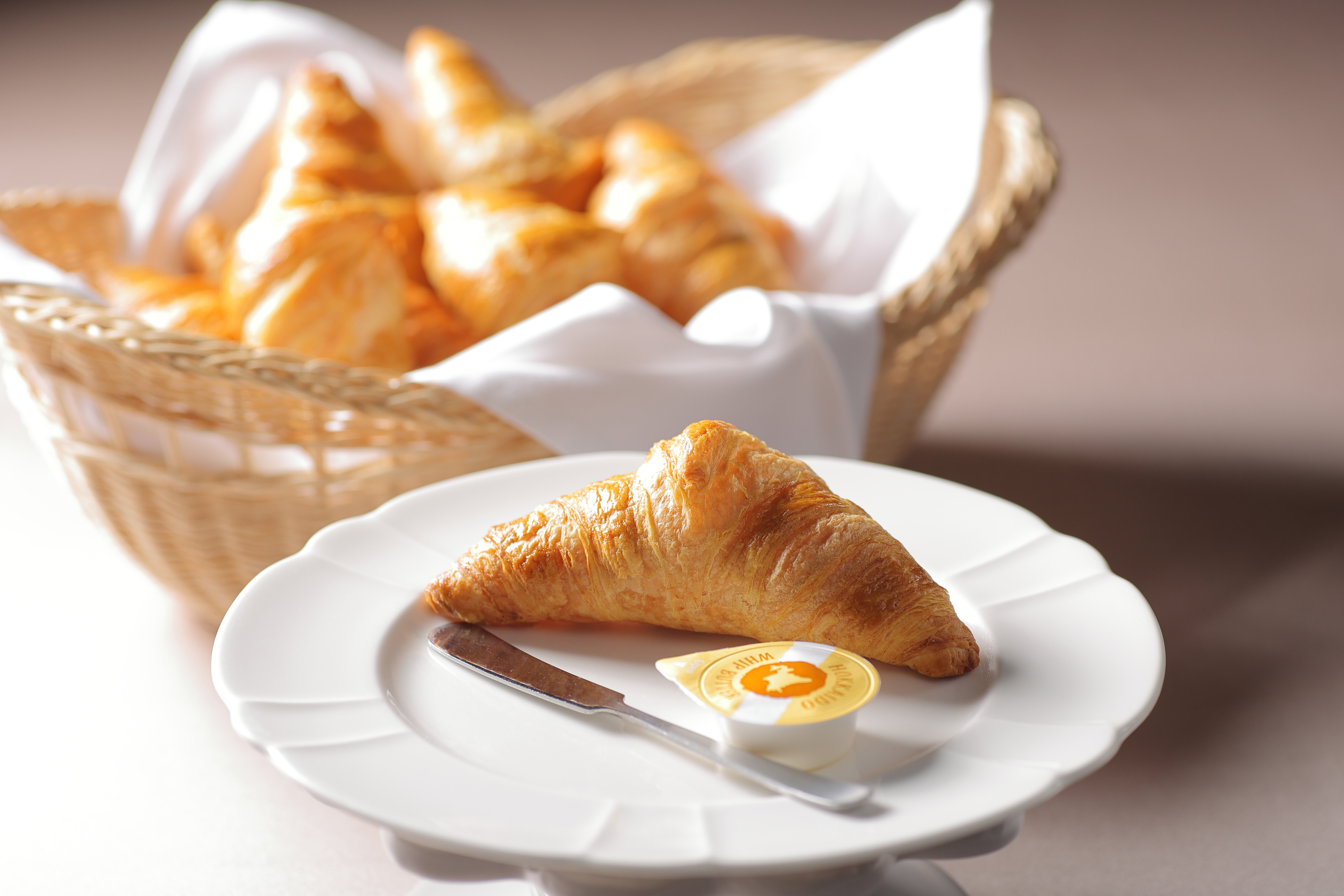 【朝食限定】フランス産発酵バターを使用したクロワッサン