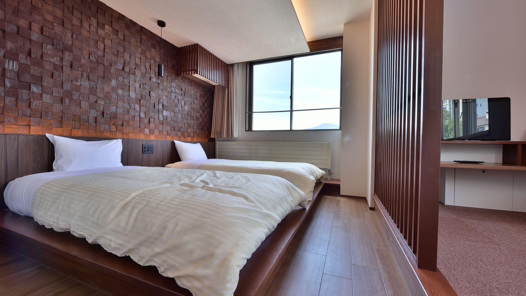 モダンツイン（シャワー・トイレ付）