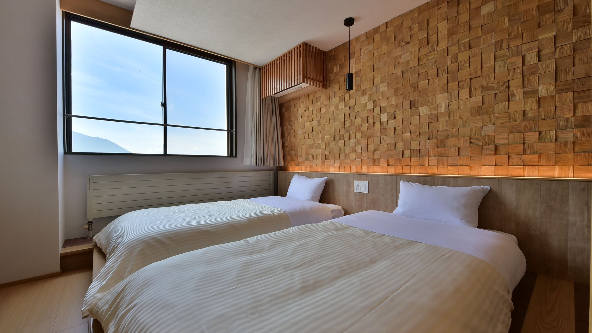 モダンツイン（トイレ付）