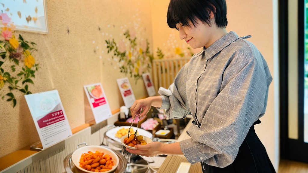 ◆約30種類の朝食バイキング◆あたたかいご飯をお腹いっぱいどうぞ♪