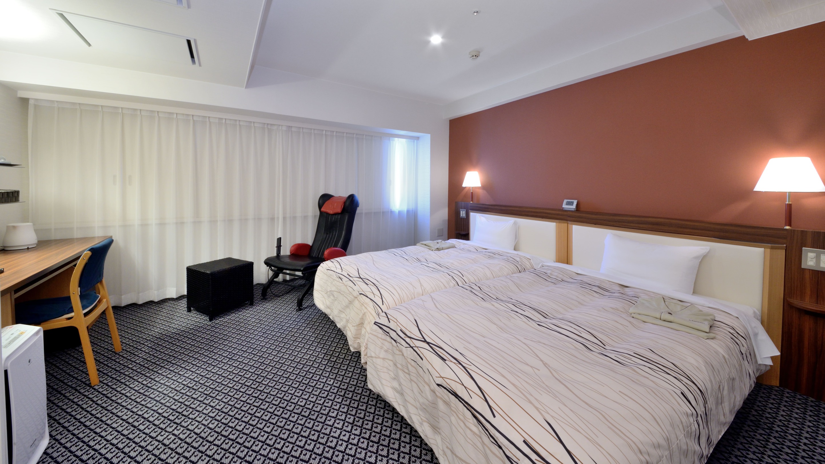 ハリウッドツイン