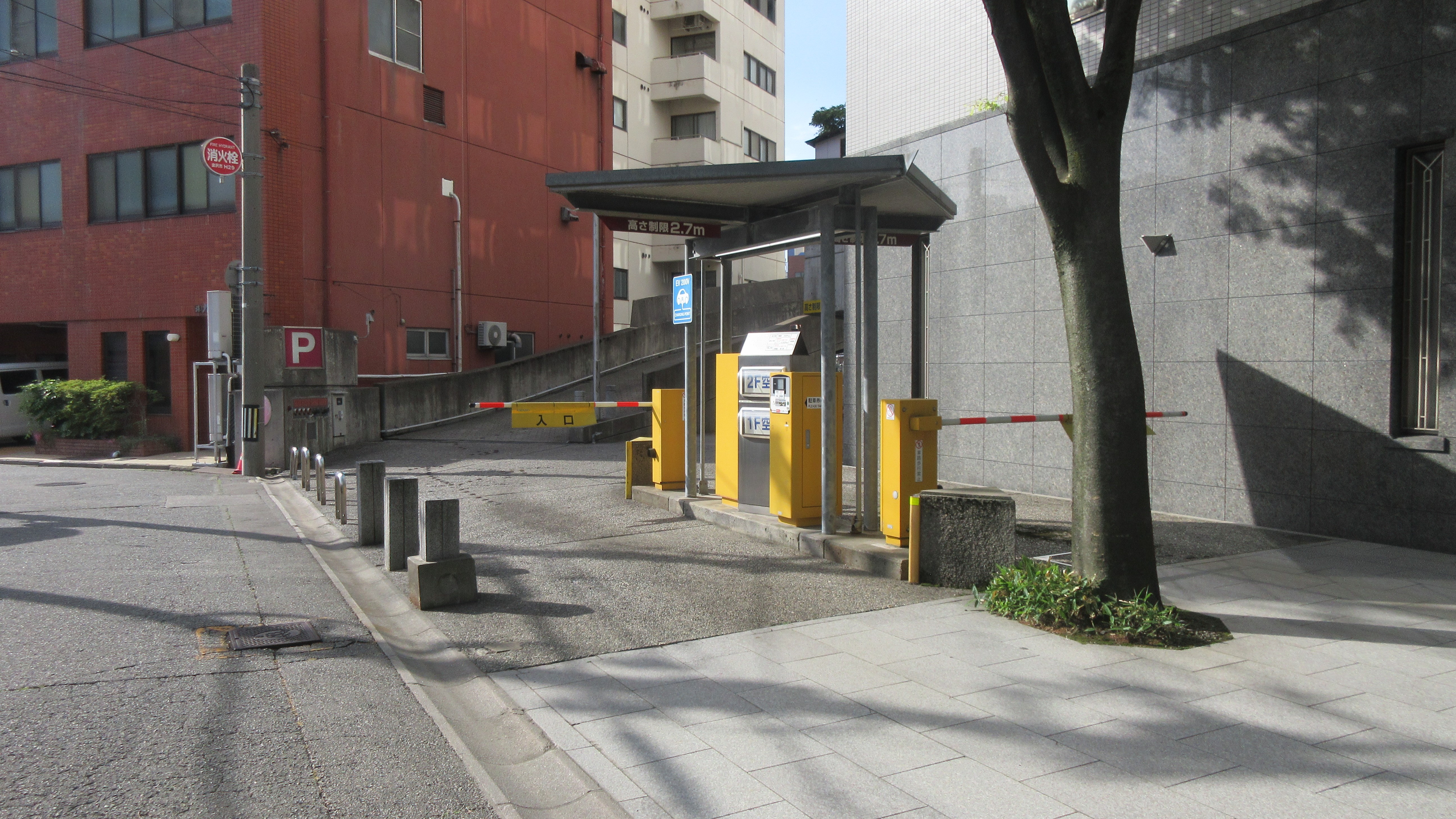 駐車場（入口）