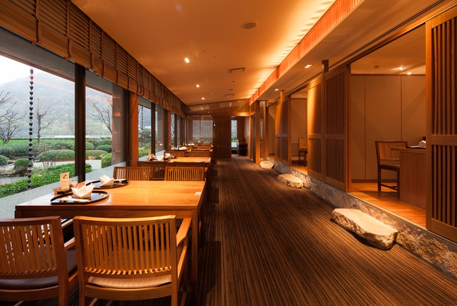 【平日2名利用限定】館内で使える2，000円分ホテルクレジット付プラン（朝食付き）