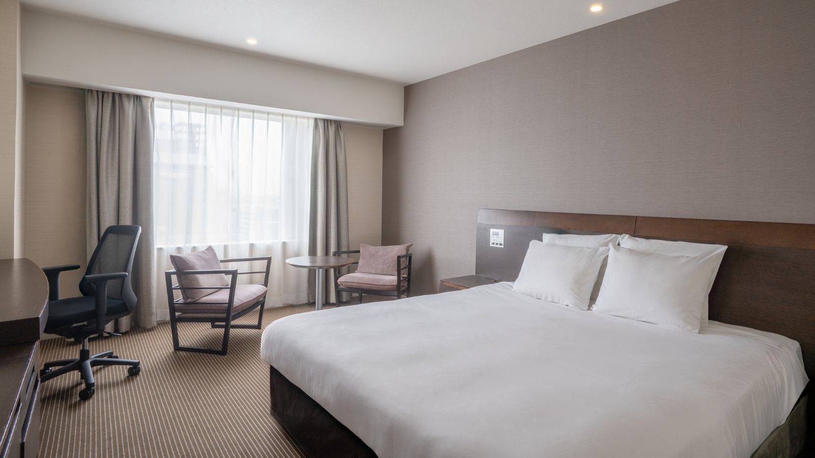 ダブル【26平米／禁煙】ミドルフロア　14階〜17階