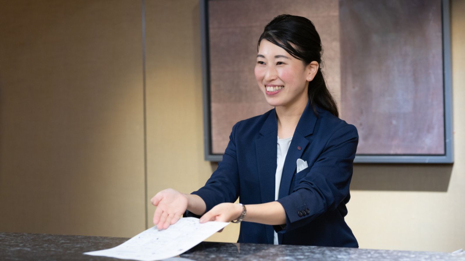 素敵な滞在となるようスタッフが精一杯お手伝いさせていただきます。