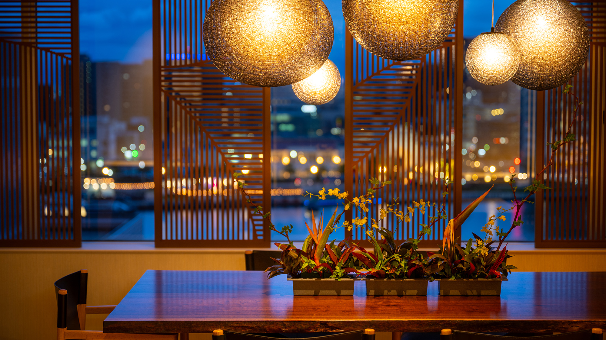 【Grand suite】窓一面に広がる、煌めく夜景と過ごす特別な夜。