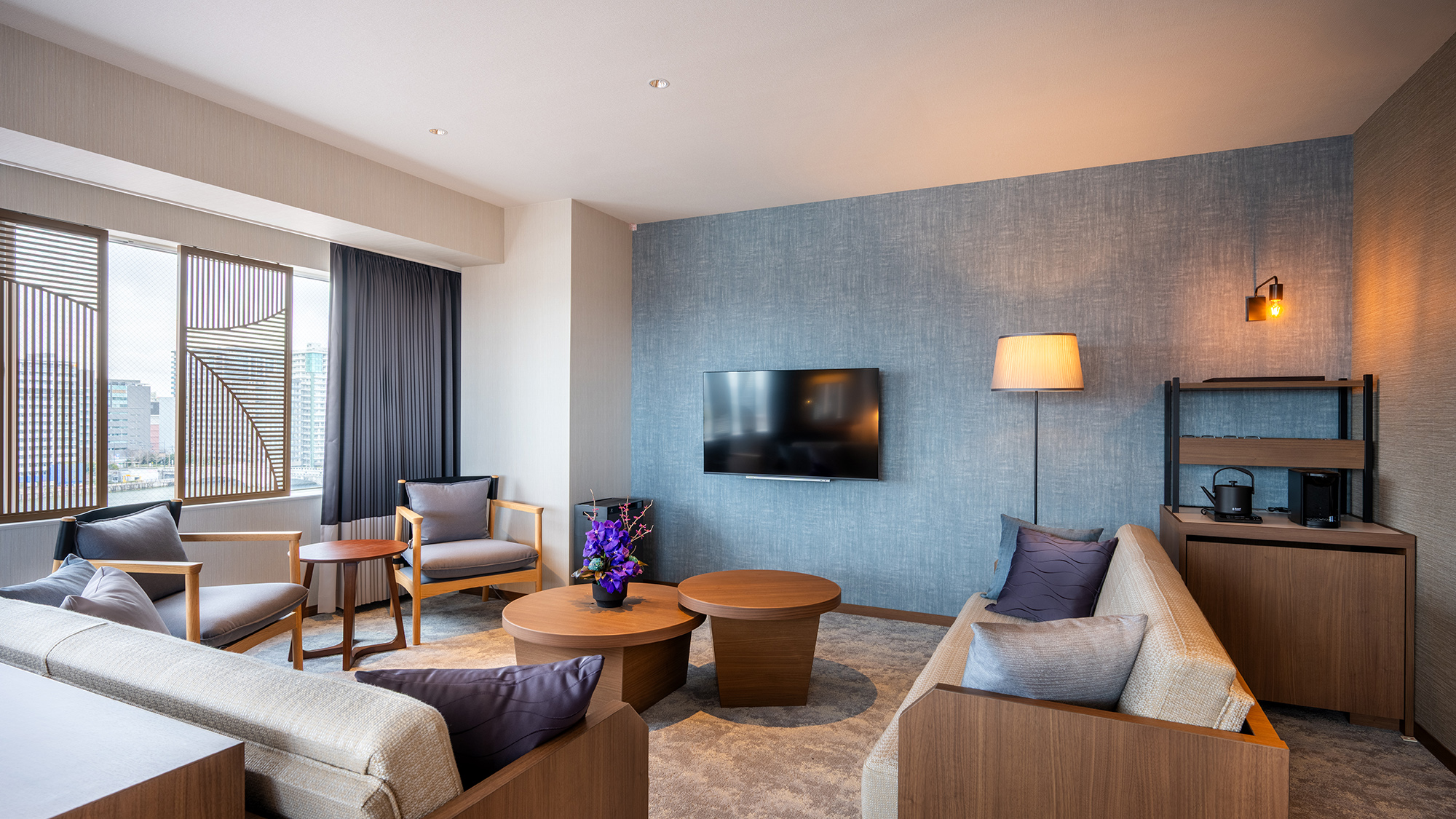 【Suite room】信濃川と山々を望む、自然に癒される上質空間