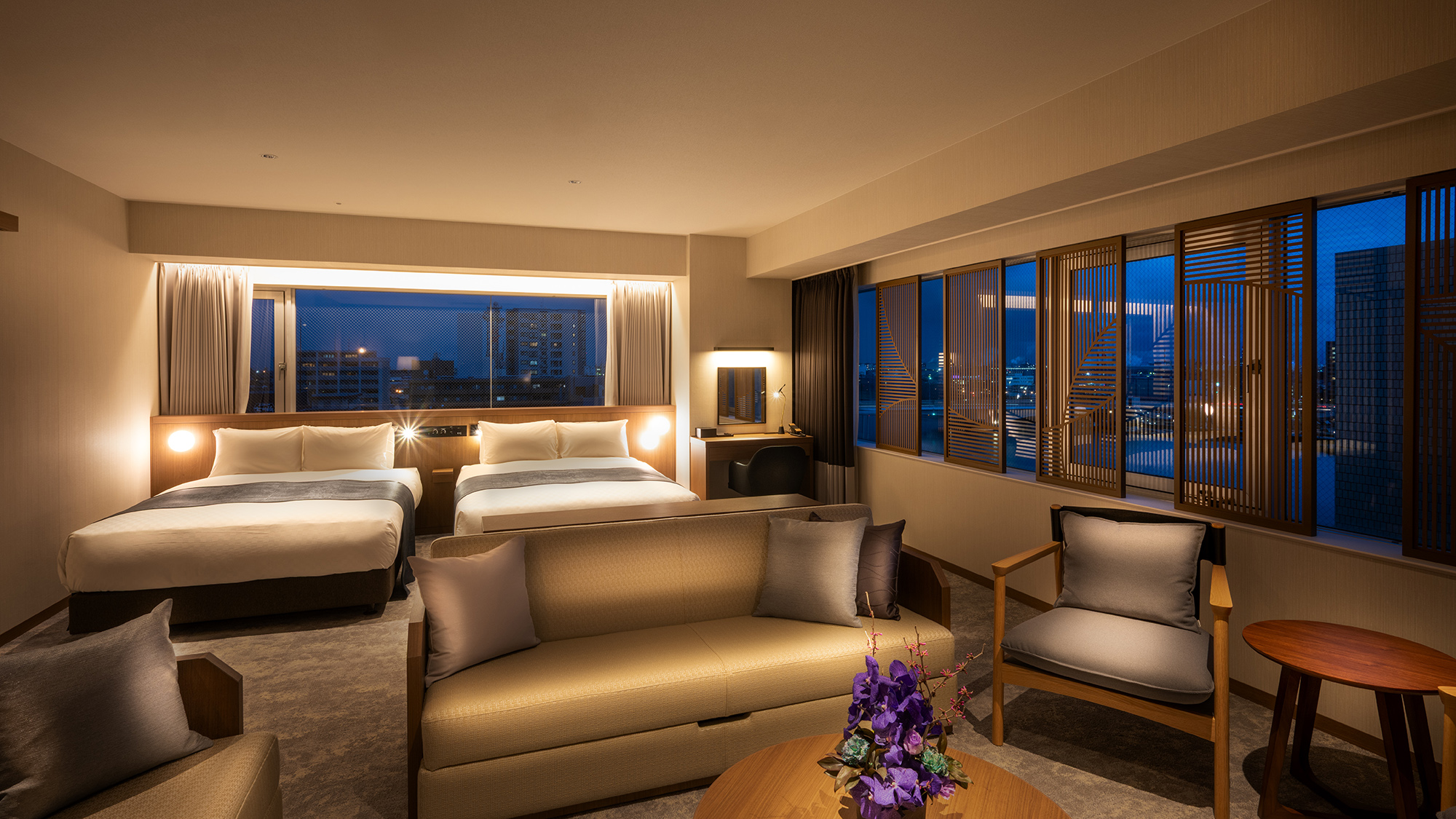 【Suite room】夜景に包まれる、誰にも邪魔されないプライベート空間。