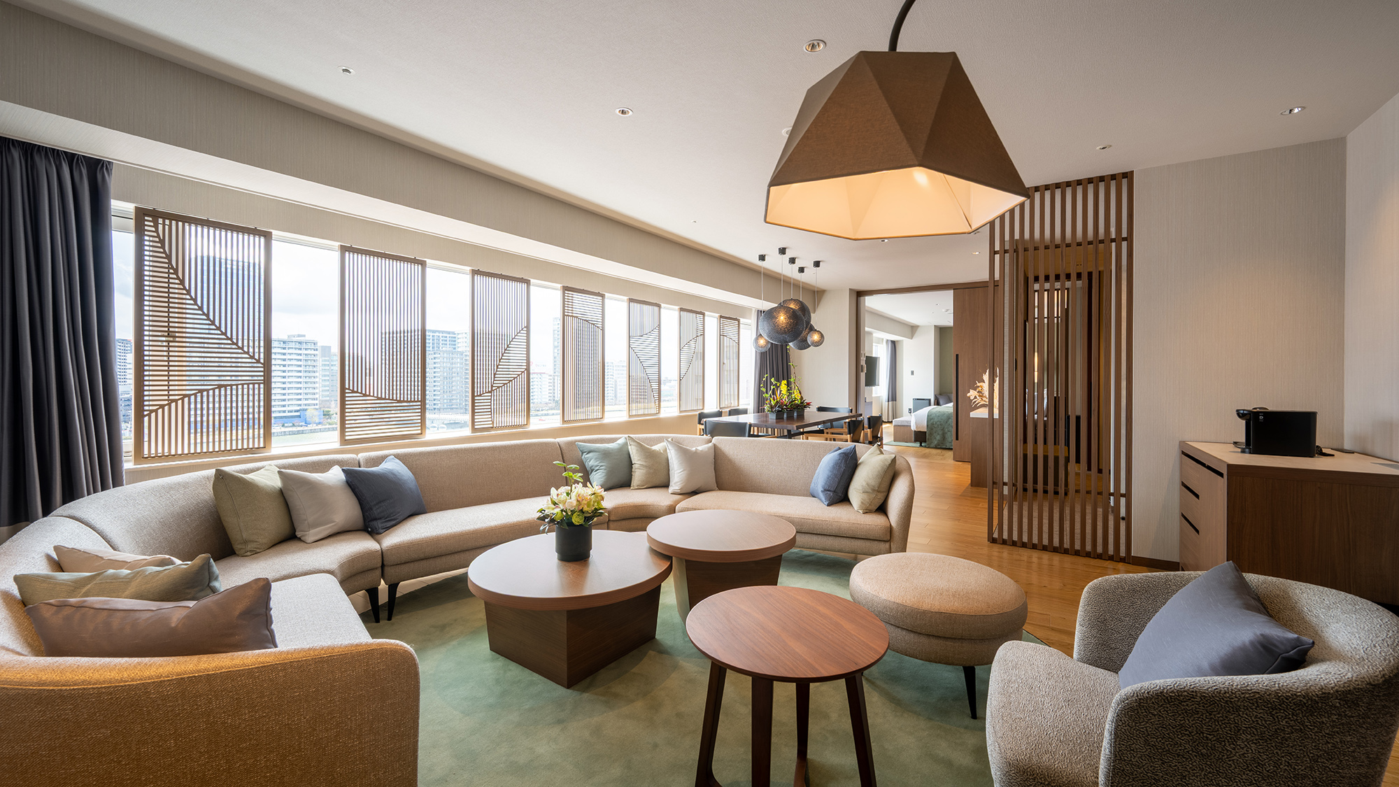 【Grand suite】信濃川と自然美が広がる、贅を尽くした特別な空間。