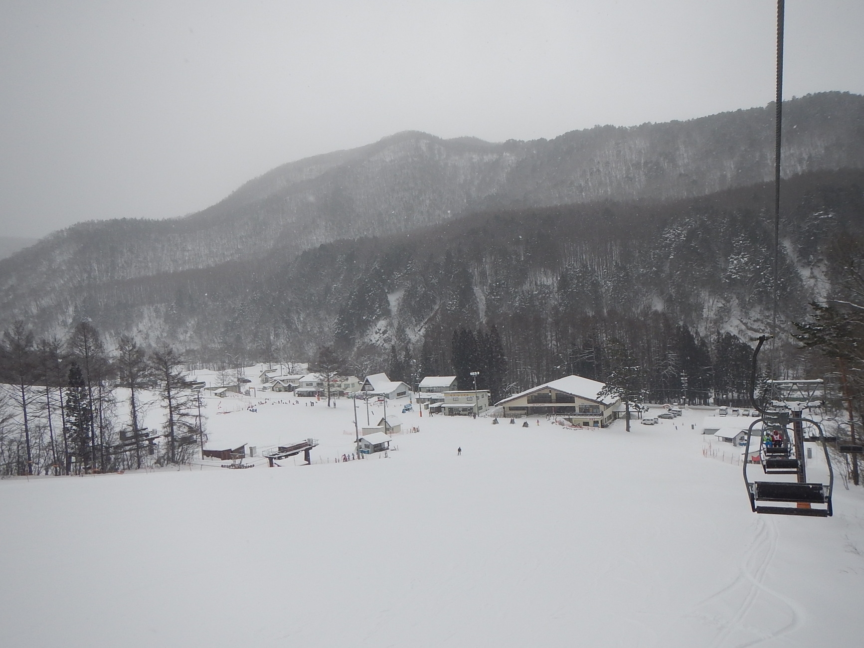 お先でスノ。《爺ガ岳スキー場》【大人限定】リフト1日券付☆2食付