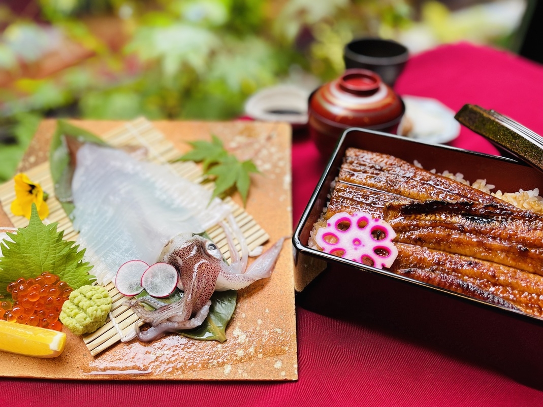 DAY【夏の味覚】【国産特上うな重+剣先イカ姿造り】×貸切温泉60分付　10:30-15:30休憩