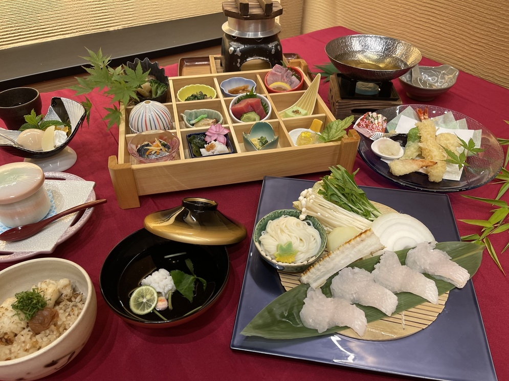 NEW！夏の味覚【鱧すき鍋＆四季彩12升会席】と「宮崎きなこ豚鍋付和朝食」★アウト10：00