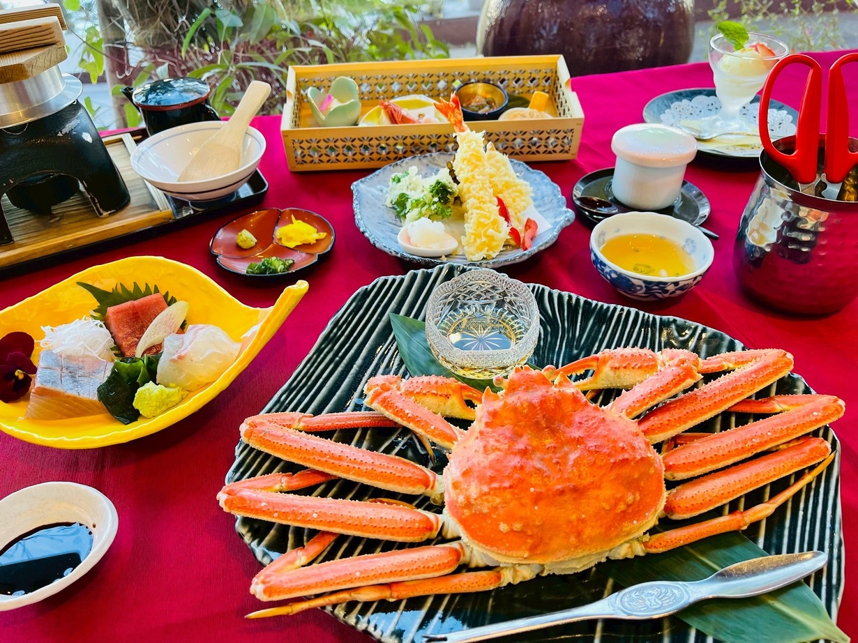NEW！DAY★数量限定★ズワイ蟹丸ごと1杯会席★貸切風呂60分【10:30-15:30客室休憩付】
