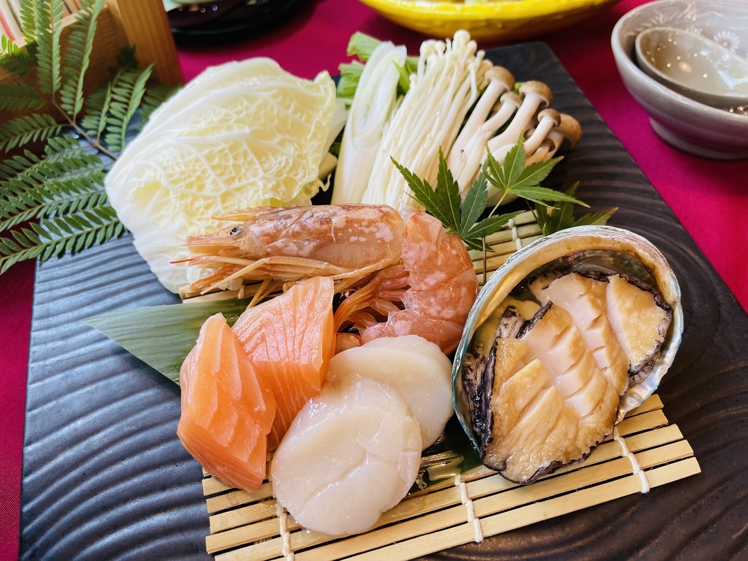 NEW！2食付【秋麗(うらら)】香り豊か柚子風味海鮮鍋・四季彩12升会席と和朝食★アウト10：00
