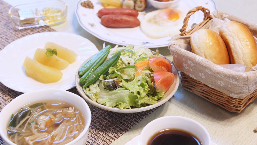 【朝食付きプラン】チェックイン22時までOK！安曇野産野菜を使った手作り洋朝食で元気に1日をスタート