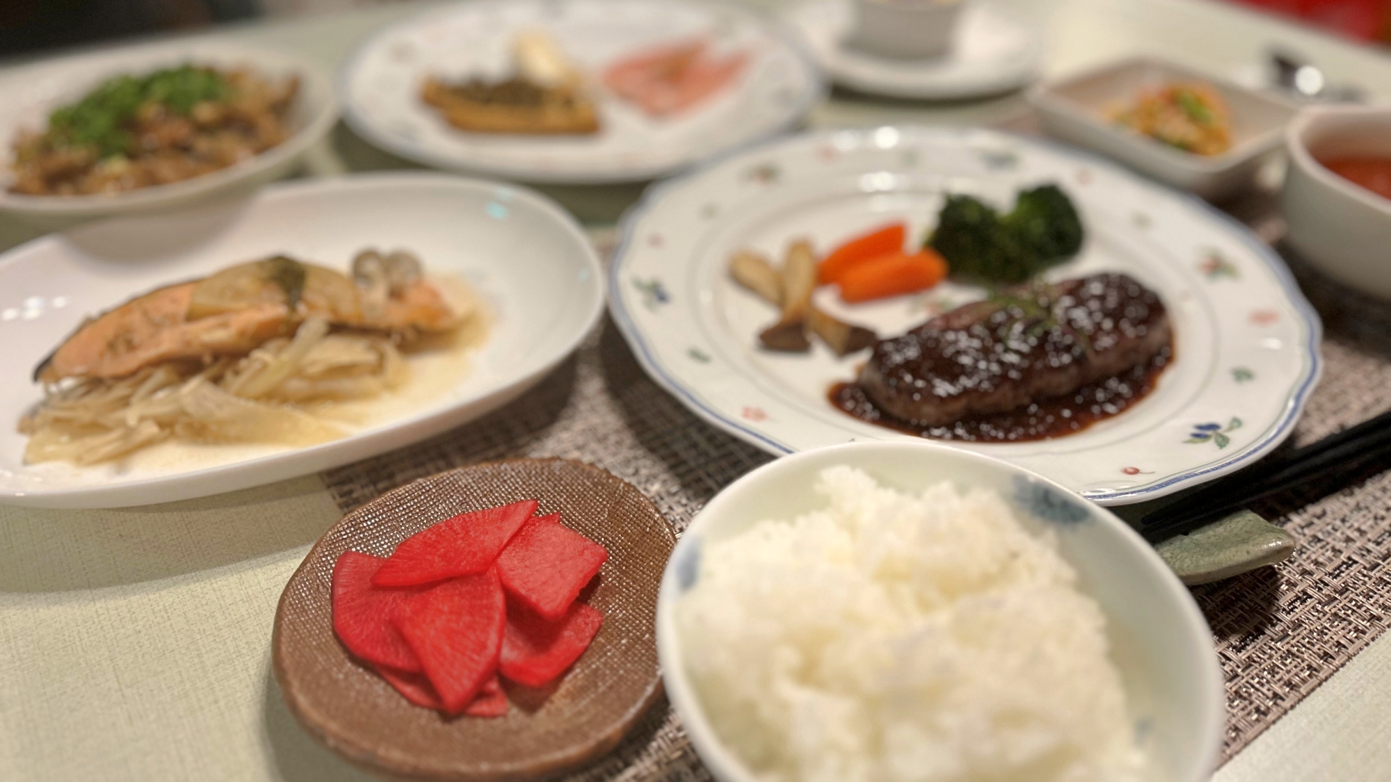 ＊夕食（一例）地元・安曇野周辺で採れた食材を使うこともございます