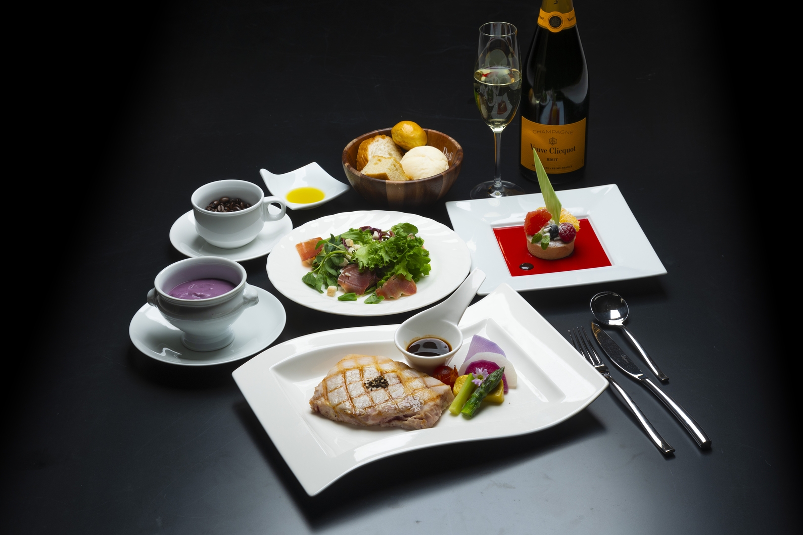 【シニアプラン】お日にち限定1泊2食付き（夕食時のペアリング付）