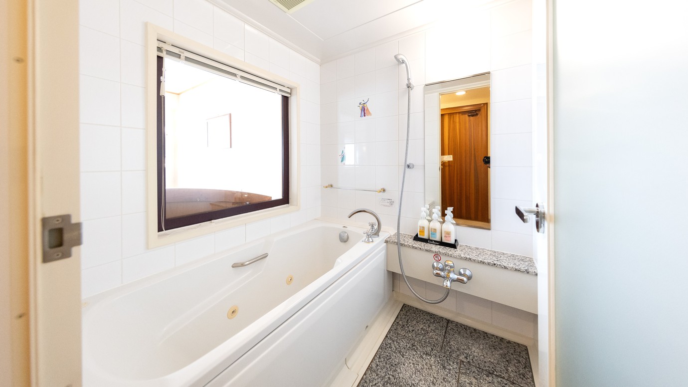 デラックスダブルルーム バスルーム