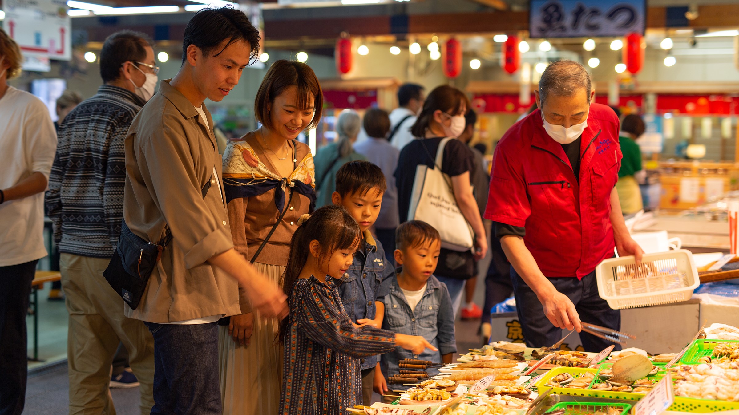 舞鶴の海の幸が並ぶ日本海側最大級の海鮮市場