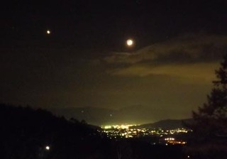 夜景とお月様