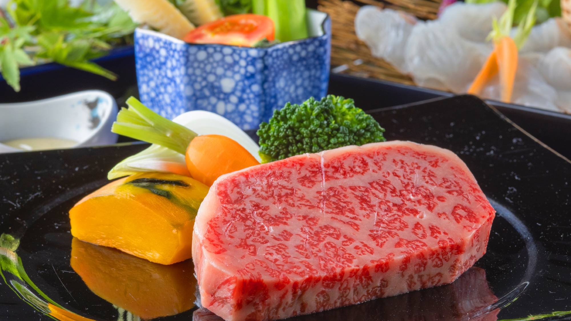【楽天月末セール】＜ランクアップ夕食：陸＞くちどけ柔らかな『壱岐牛のステーキ』