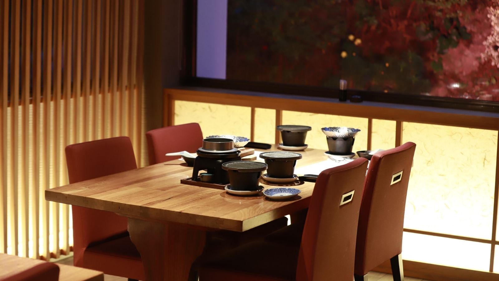 【The Dining"我羅"】落ち着いた雰囲気のレストラン