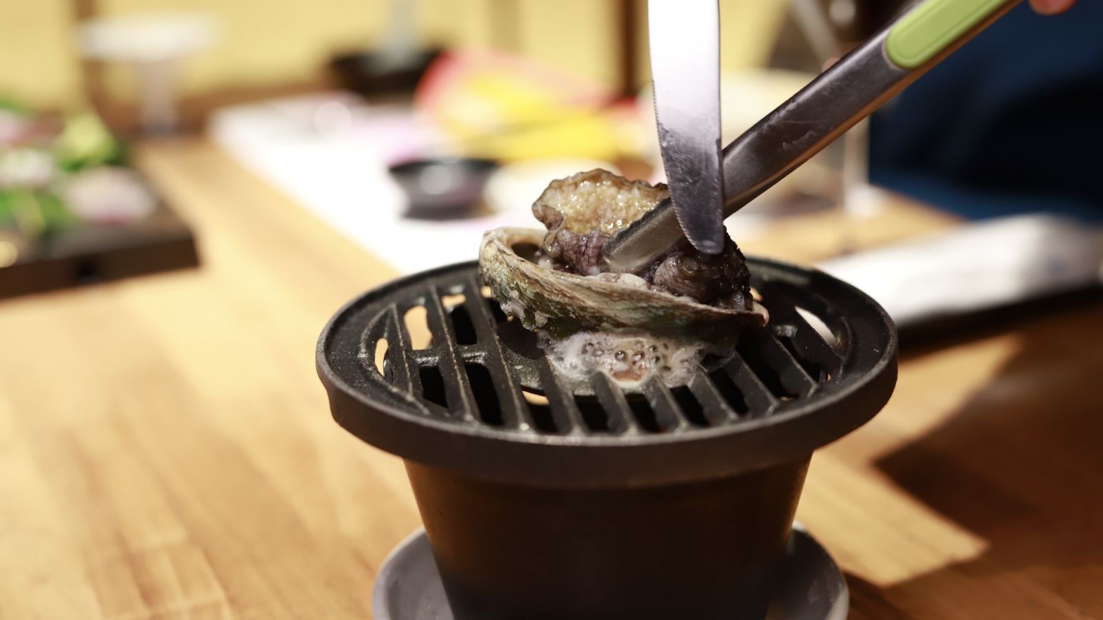 【鮑】音と香りまで楽しむ鮑焼き