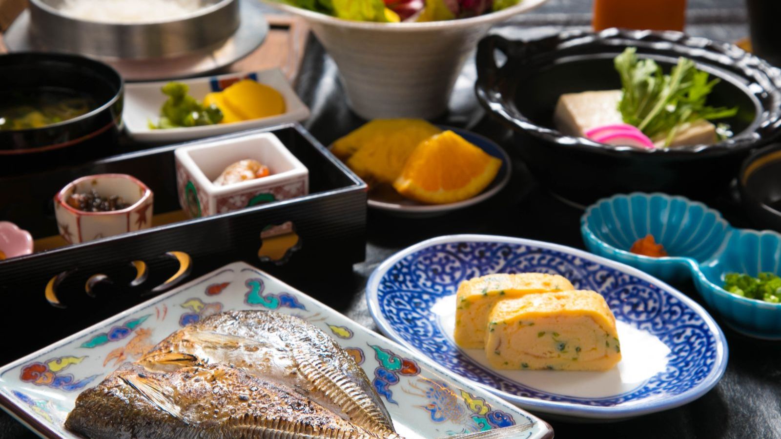 【島の朝ごはん】七輪で焼くと香ばしい香りが広がり、肉厚でやわらかな身は旨みが凝縮されています。