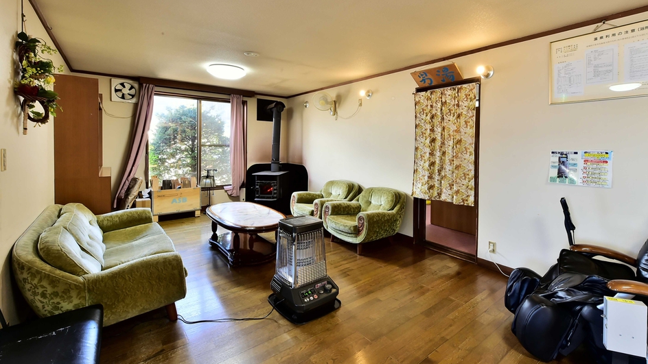 【アメニティー◇なし】≪源泉掛け流し天然温泉と天然ミネラル深層水≫交互入浴で健康増進！【素泊まり】