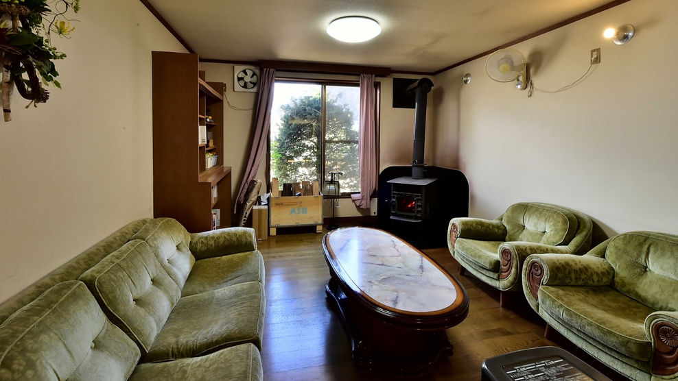 【アメニティー◇なし】≪源泉掛け流し天然温泉と天然ミネラル深層水≫交互入浴で健康増進！【素泊まり】