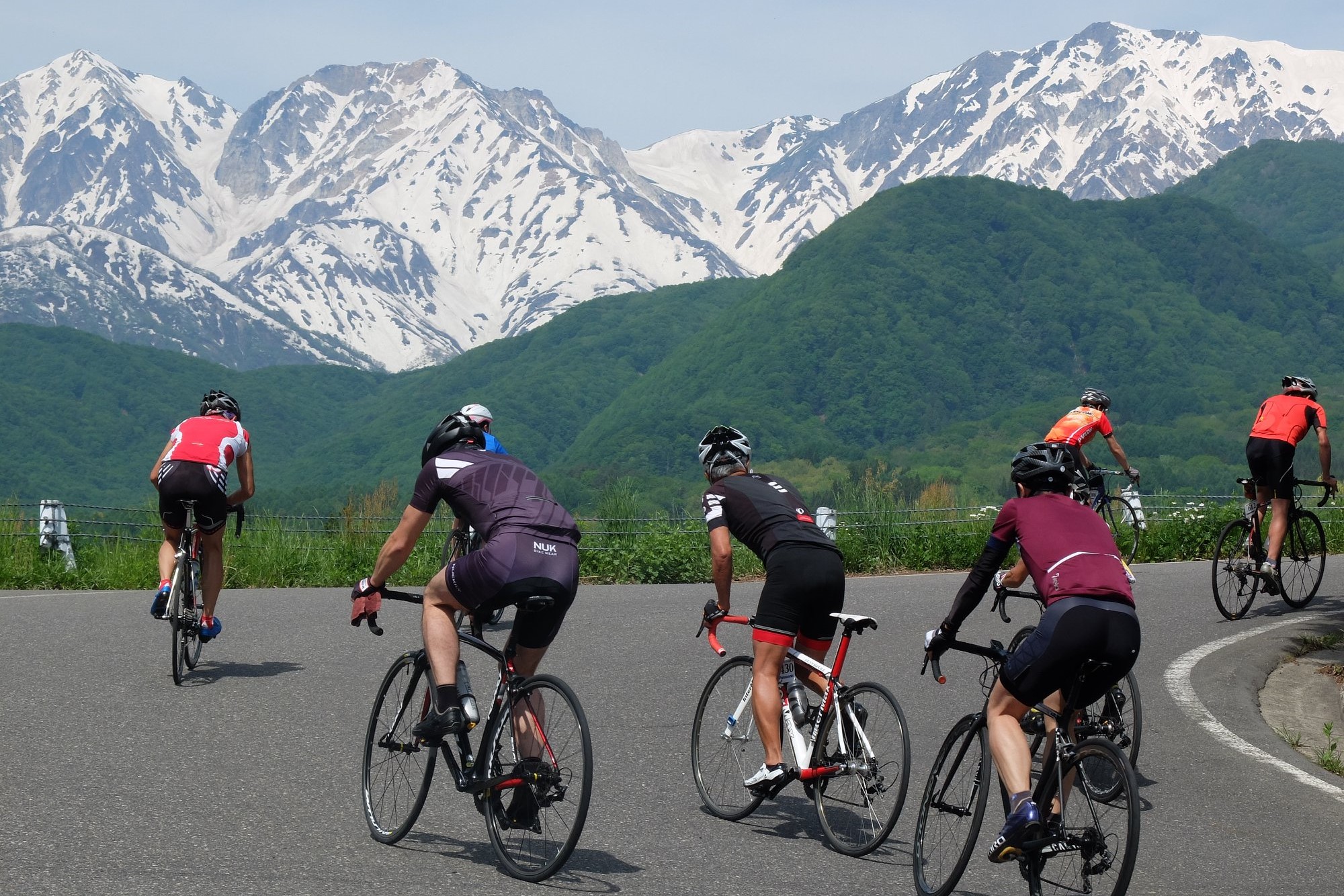 栂池サイクル　アルプスへ向かって走る！