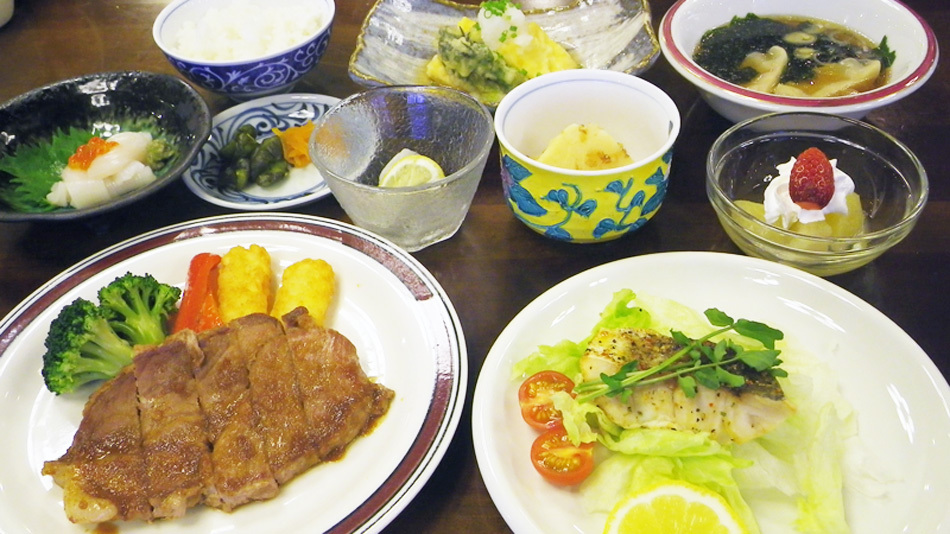【2食付】ゲレンデ直結のスポーツロッジ♪裏ダボスのリフト乗場すぐ／格安リフト券販売／朝風呂OK！
