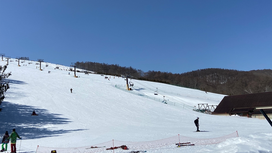 *【裏太郎ゲレンデ】裏太郎へは、裏ダボスより連絡通路をスキーのまま移動OK！