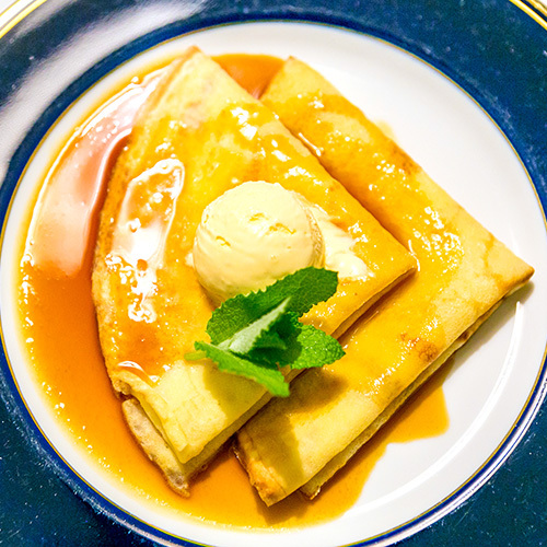 エアコン完備の客室でのんびり！フルーツ盛りだくさんの朝食＆ボリューム満点の夕食付きプラン