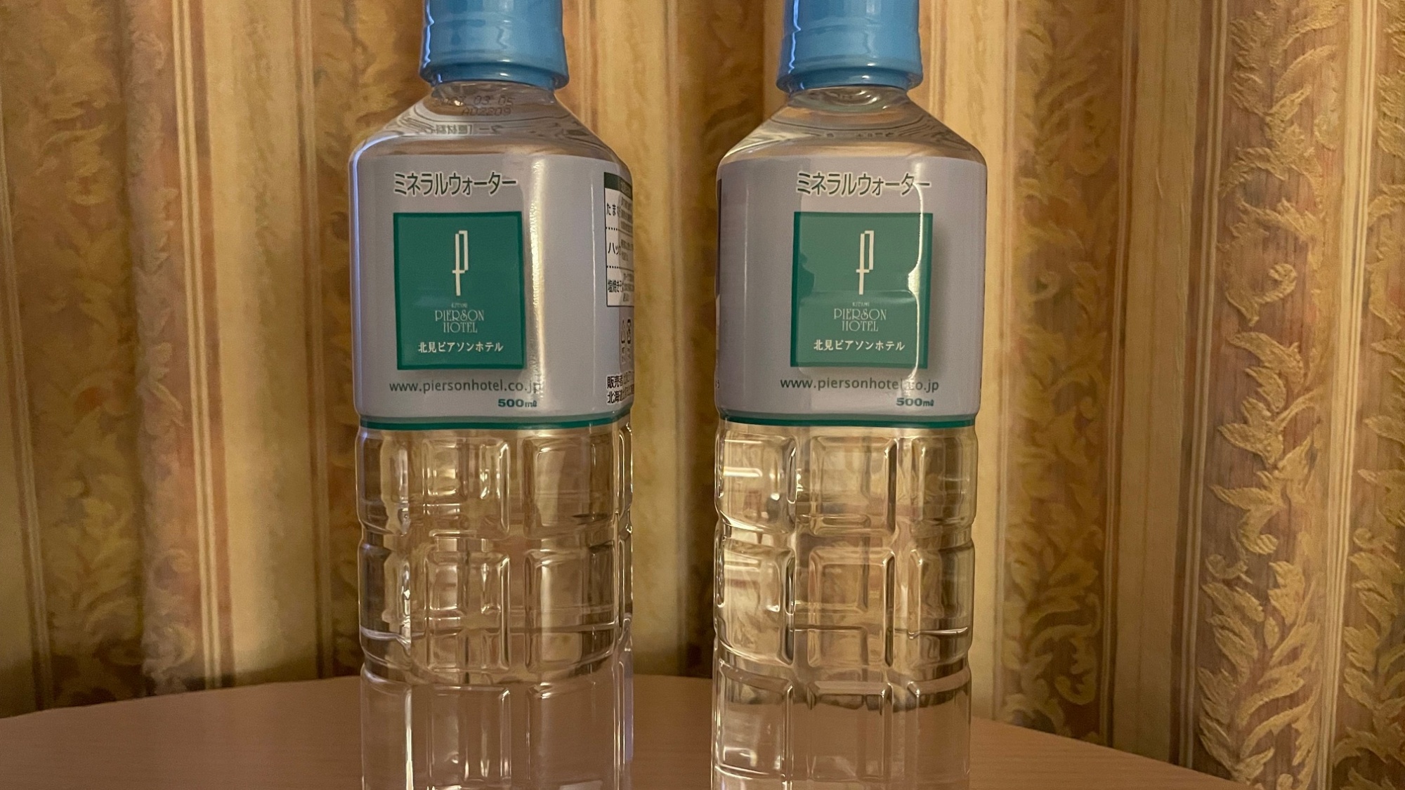 客室設備：ドリップコーヒー・ミネラルウォーターをご用意しております。