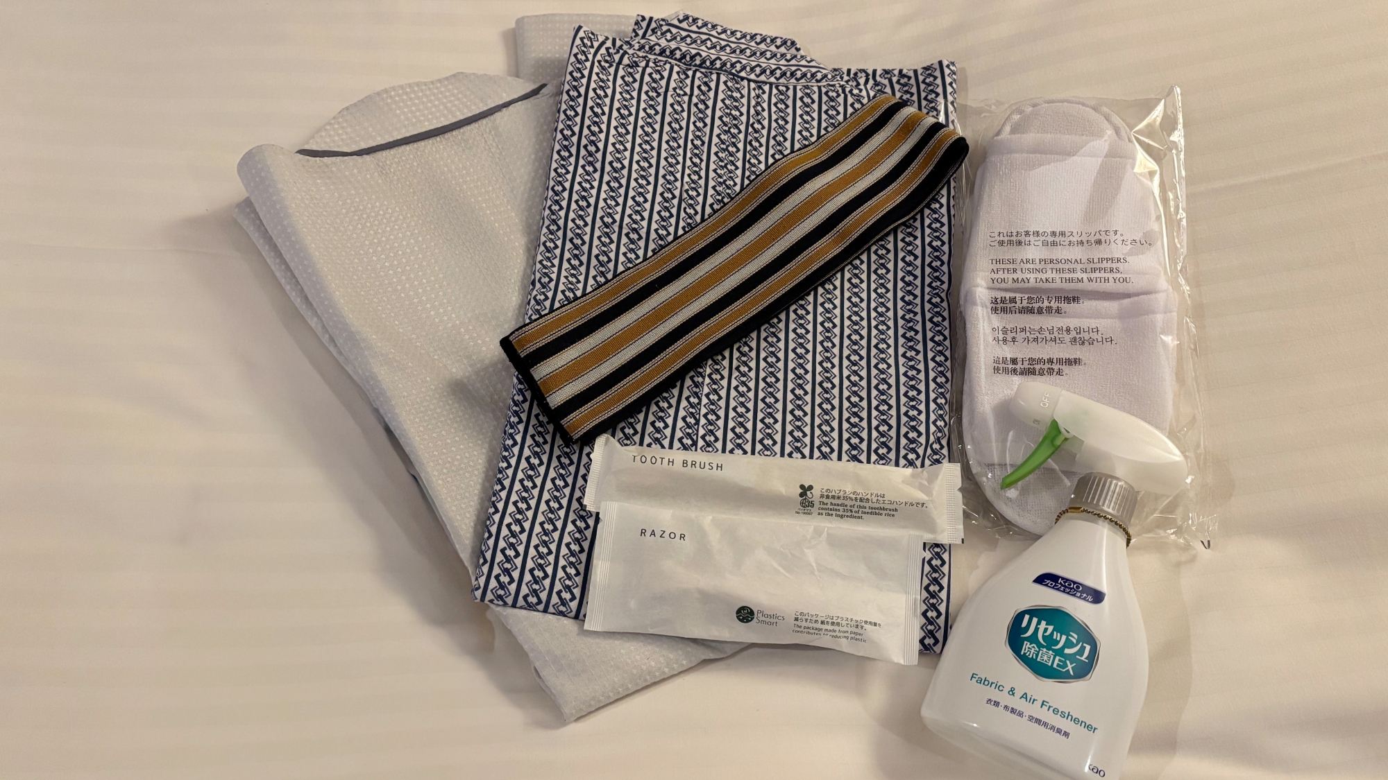 アメニティ：浴衣・スリッパ・歯ブラシなど客室にてご用意しております。