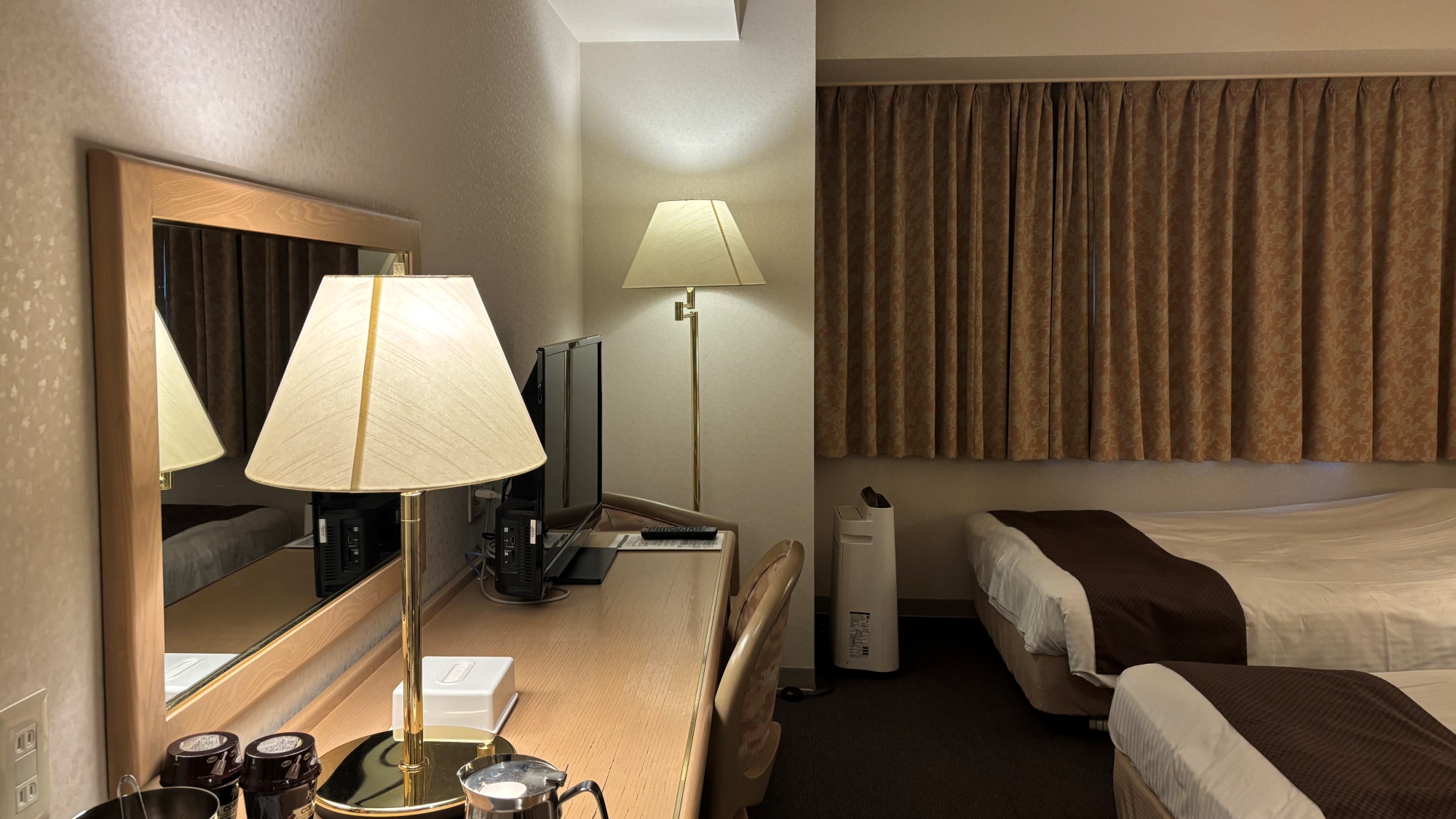 一例：ツインルームB：充実設備で使いやすい19平米のツインルーム。