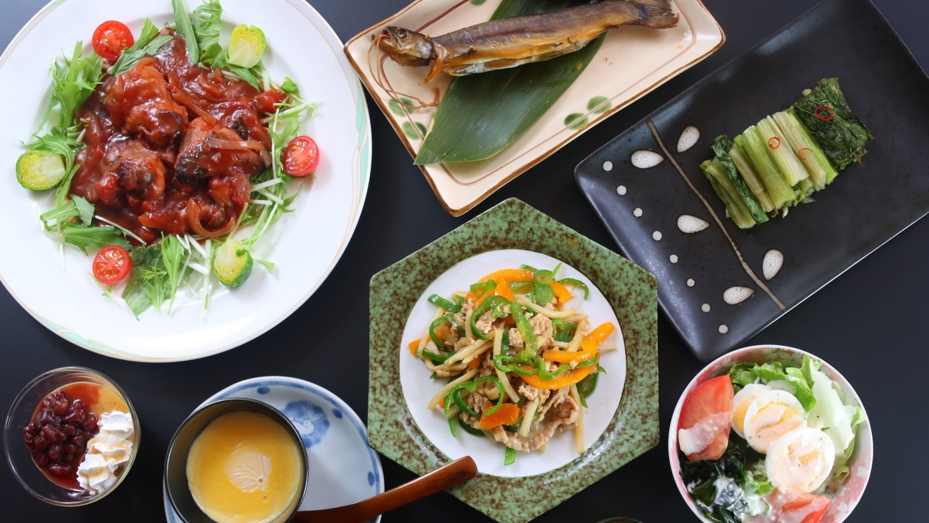 【2食付】オーナーこだわりの手づくり洋風ディナーと和洋日替わり朝食をお楽しみください♪