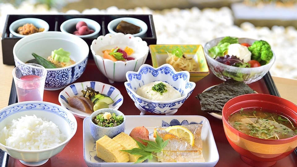 日本料理「弁慶」和朝食