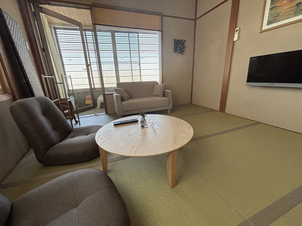 （*^_^*）檜風呂付和室８畳カップルプラン 