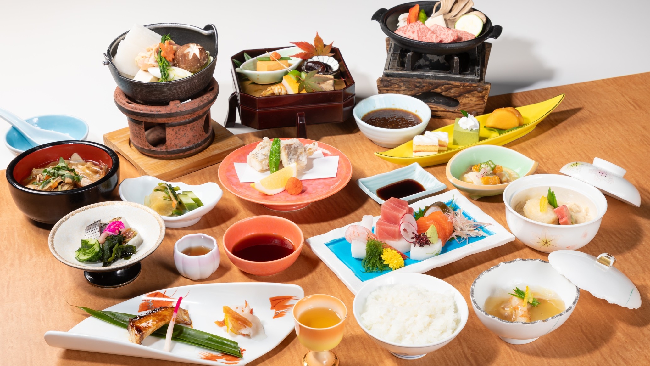 【特選 冬味覚◆湯西川平家懐石】「とちぎ和牛サーロインの陶板焼き」や旬の食材を使ったいろどり特別会席