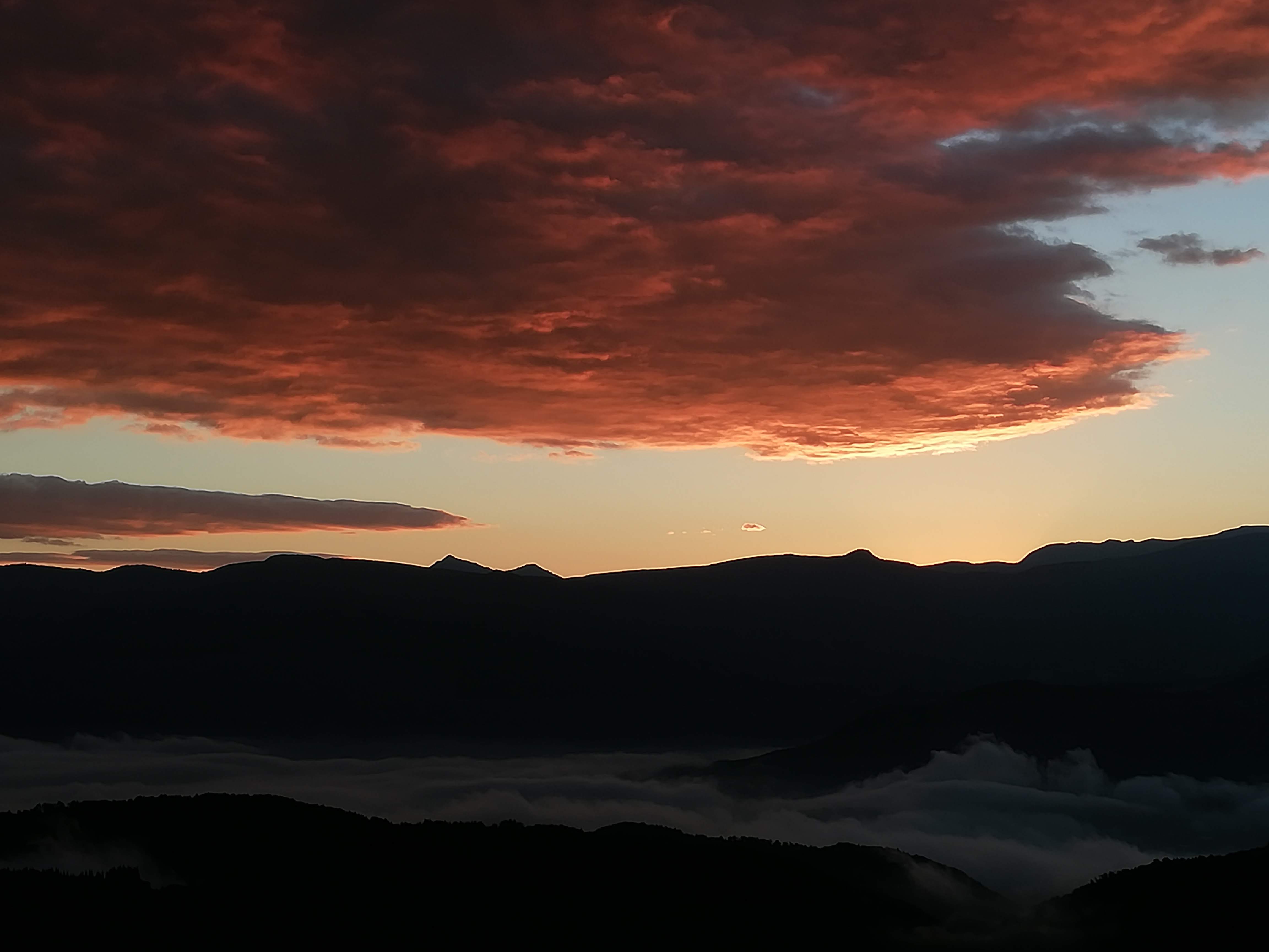 窓の景色　夕方