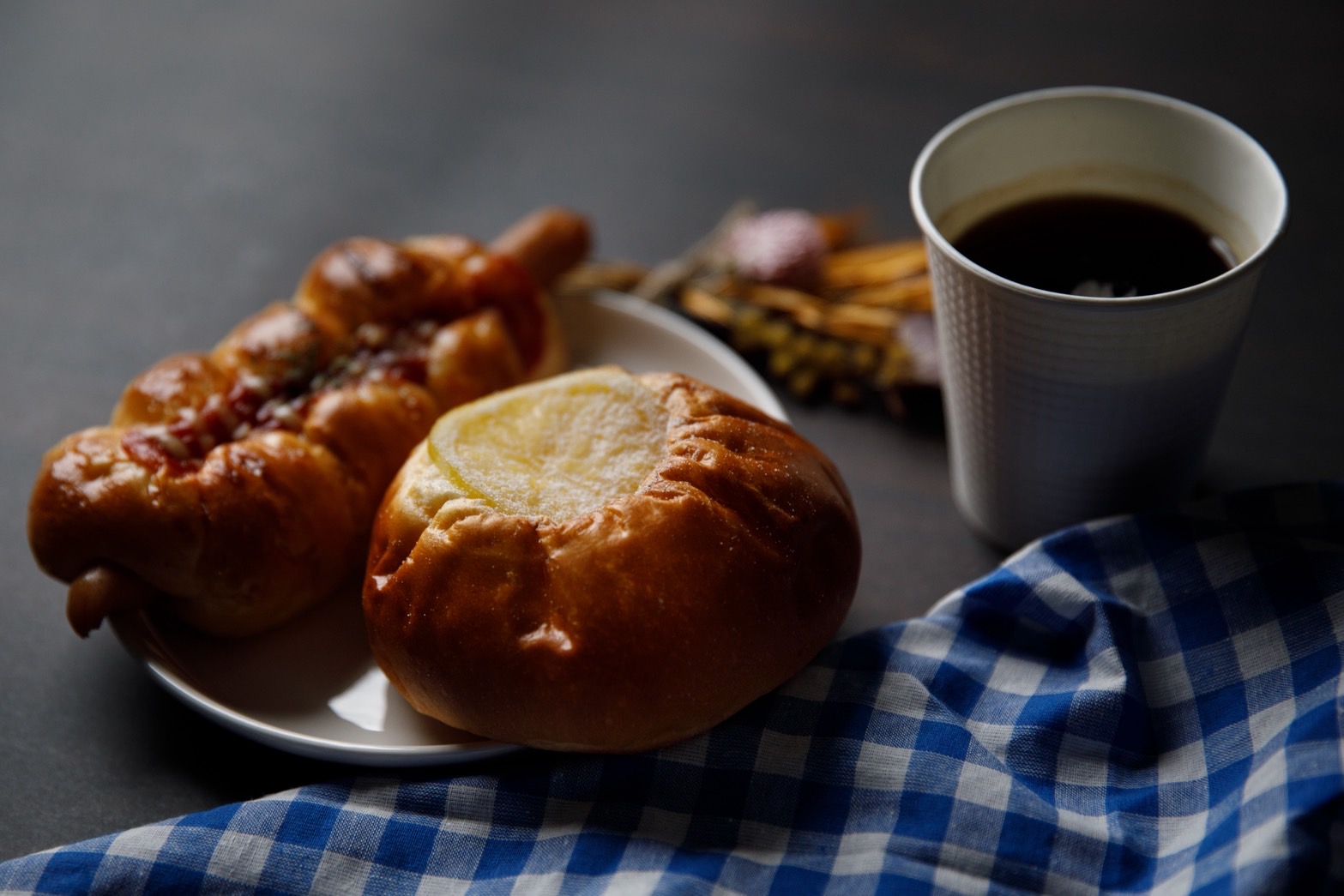宇和島人気パン屋よつばベーカリー｜焼きたてパンの香りに包まれる幸せ【朝食パンをテイクアウト】