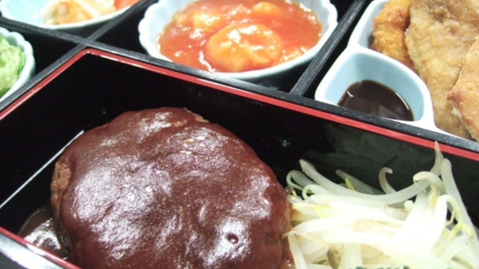 【夕食弁当付プラン】1泊2食付き！源泉かけ流し貸切露天風呂をお得に満喫