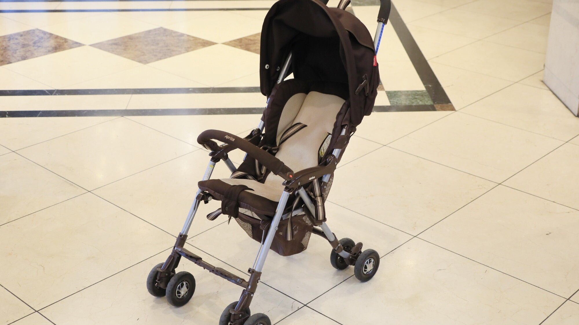 ベビーカー（数量限定）