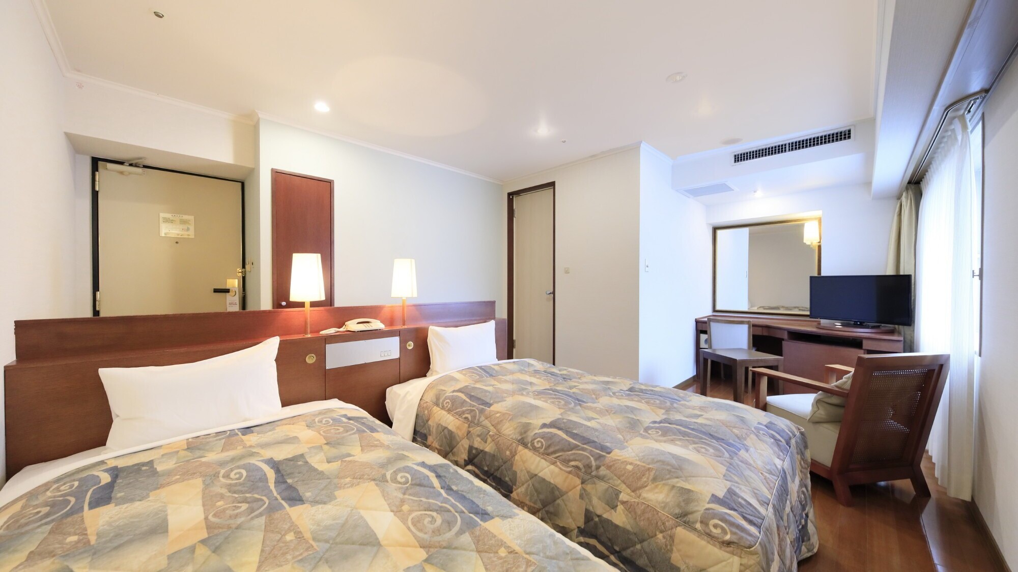 デラックスツイン