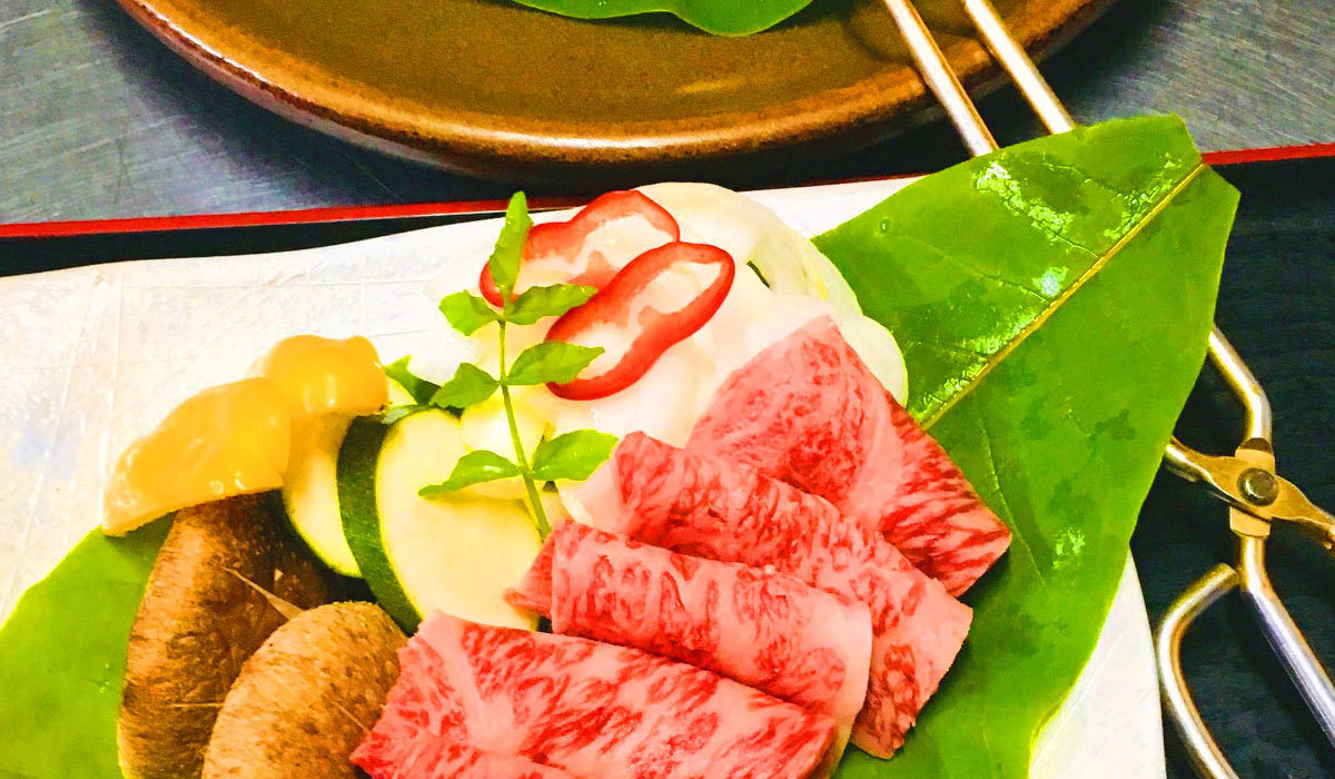 広々な和洋室　基本／五感で味わう季節の炭火懐石料理（A５和牛や川魚串焼き）2種の貸切露天（3階客室）